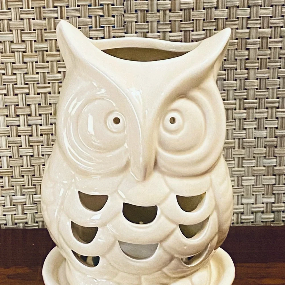 NWOT Cream Glazed Ceramic Owl Tea Light